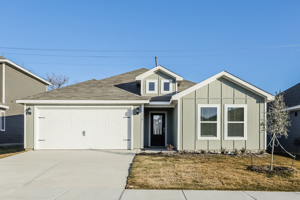 Foto principal - 1301 Redpine Dr
