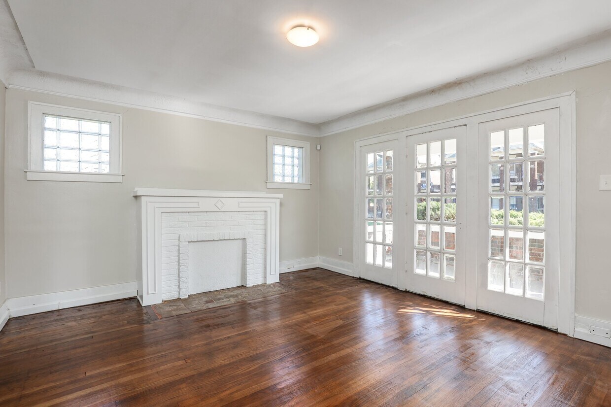 Foto principal - 979 Navahoe St
