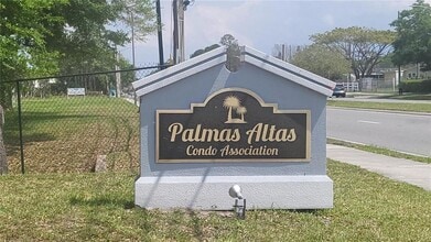 Building Photo - 4214 Pershing Pointe Pl