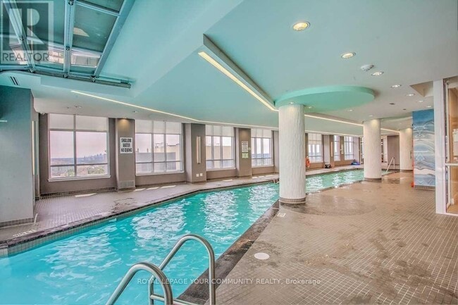 Photo du bâtiment - 9205-9205 Yonge St