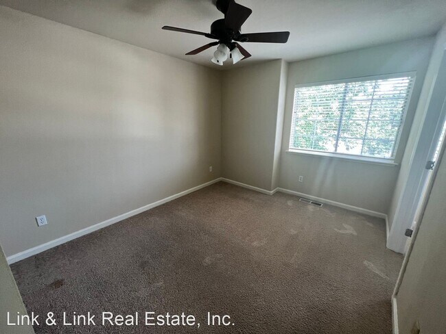 Building Photo - 4 br, 2.5 bath House - 348 Zachary Drive