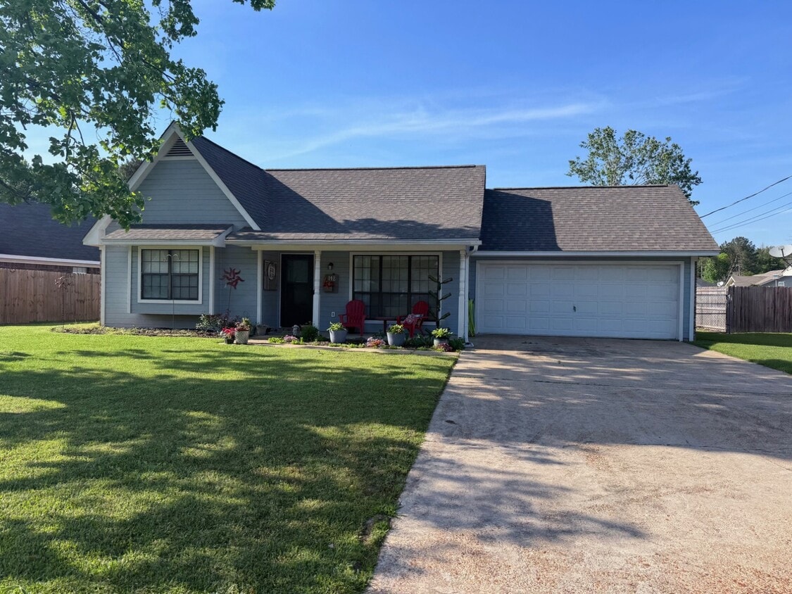 Photo - 142 Oakdale Dr.