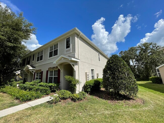Building Photo - 15927 Fishhawk Creek Ln