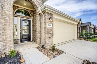 Building Photo - 3719 McCrary Falls Wy