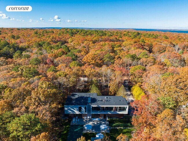 Building Photo - 460 Water Mill Towd Rd