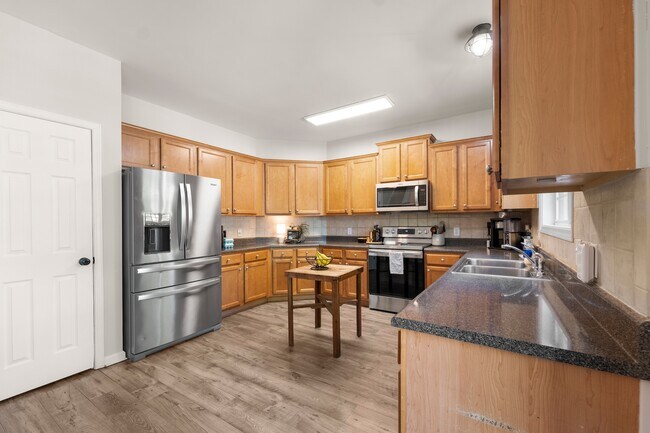 Foto del edificio - 3947 Walnut Grove Way