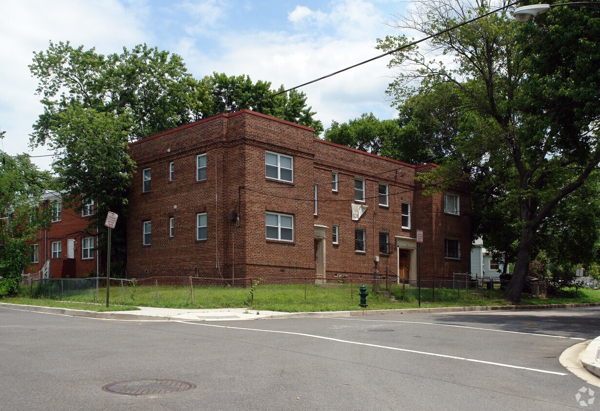 Primary Photo - 2926-2928 K St SE