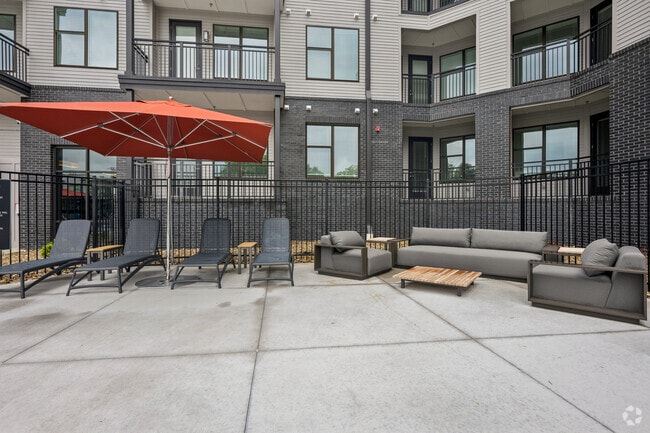 Pool - Spring Street Apartments
