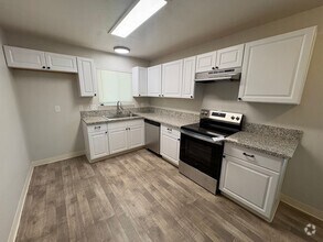 Building Photo - 6419 San Stefano St
