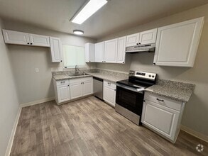 Building Photo - 6419 San Stefano St