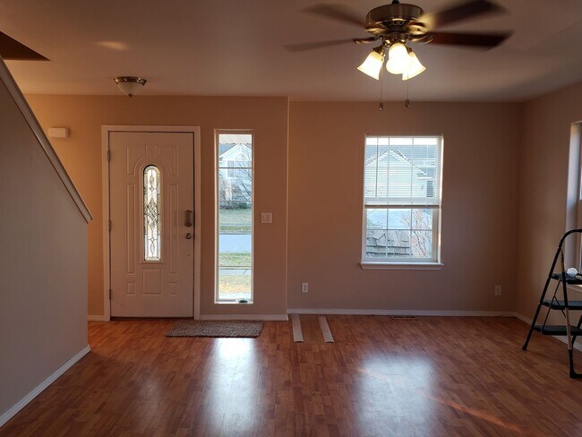 Foto del edificio - Beautiful 4 bedroom 2.5 bath home for rent...