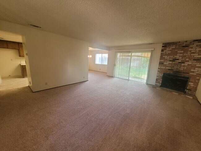 Foto del edificio - 1189 Greenhill Drive, Roseville