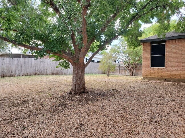 Building Photo - 1036 Scenic Dr