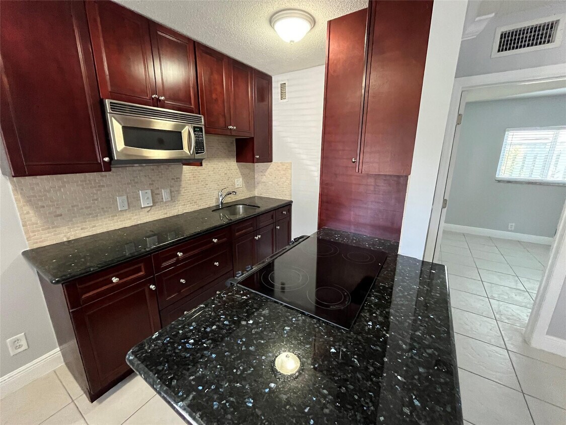 Foto principal - 1311 NE 18th St