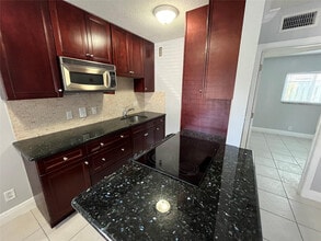 Building Photo - 1311 NE 18th St