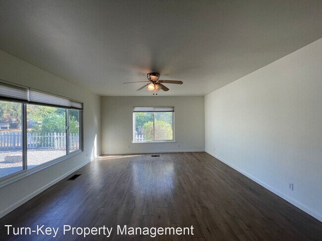 Foto del edificio - 3 br, 1.5 bath House - 303 Crocker Street