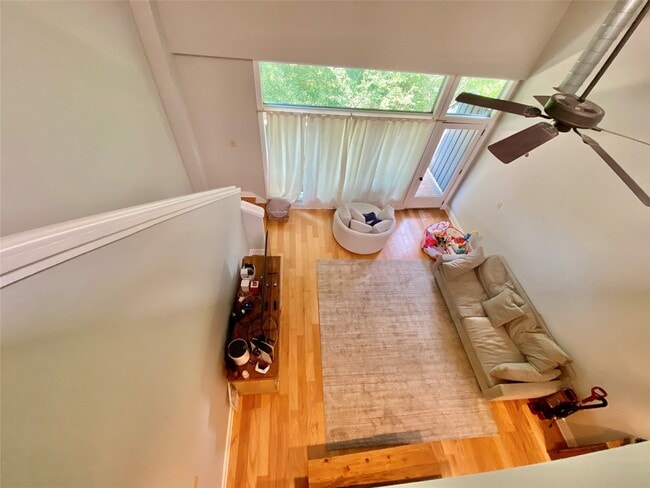 Building Photo - 254 W Washington St