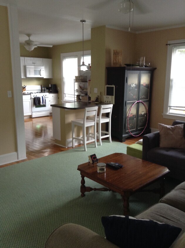 Foto principal - 3032 Cinnamon St