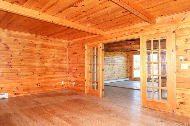 Foto del edificio - 618 Clapp Hill Rd