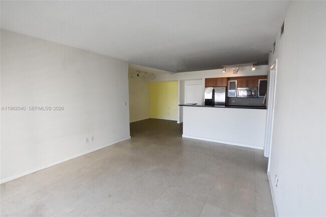 Foto del edificio - 325 S Biscayne Blvd