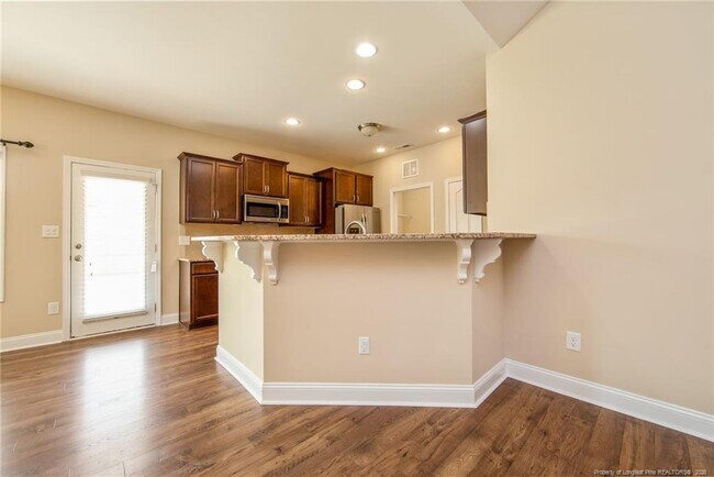 Foto del edificio - 620 Stonebriar Ave
