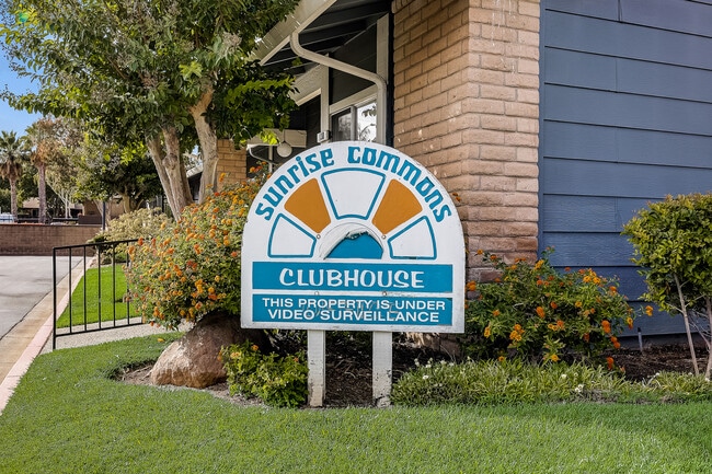 Building Photo - 2918 Sunbird Dr