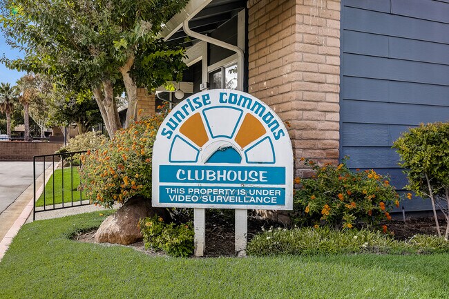 Foto del edificio - 2918 Sunbird Dr