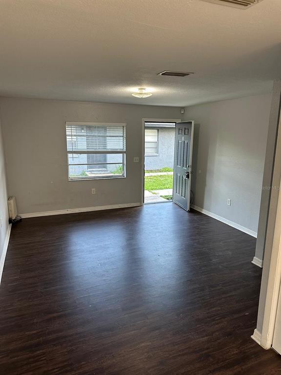 Foto del edificio - 3215 N 49th St