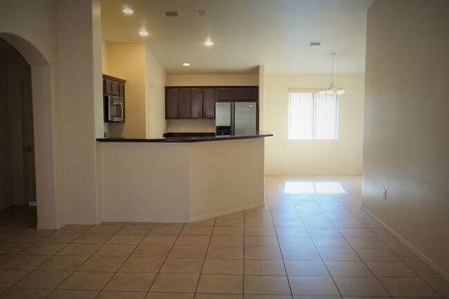 Foto del edificio - 4 Bedroom Home in Holiday Community