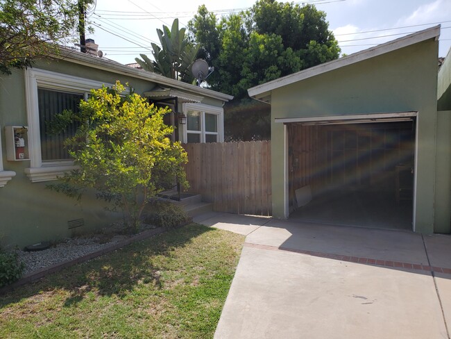 Building Photo - 11734 Missouri Ave