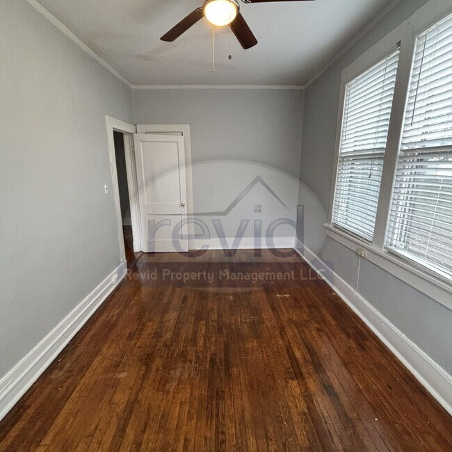 Foto del edificio - Move In Special! First Month Free!