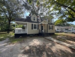 Building Photo - 1215 Richeson Ave