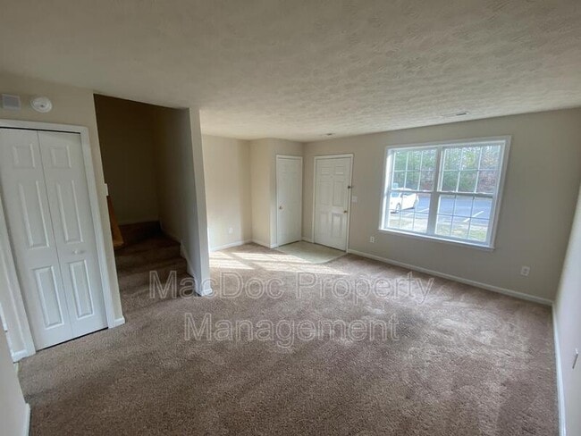 Building Photo - 9605 Coventry Creek Dr