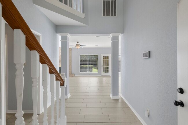 Building Photo - 1431 N Medio River Cir