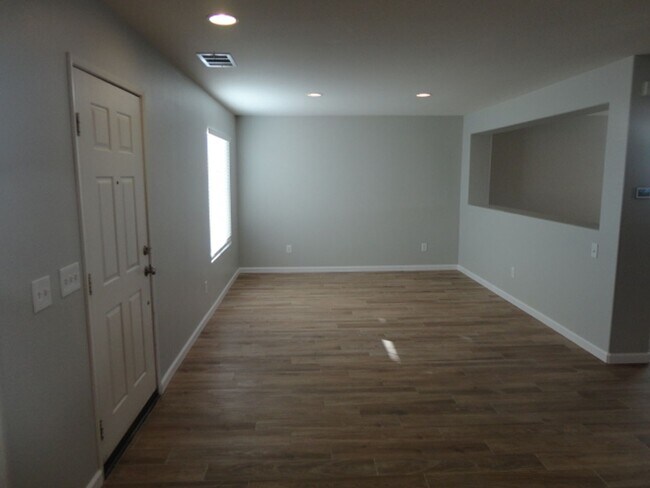 Building Photo - KIB1V