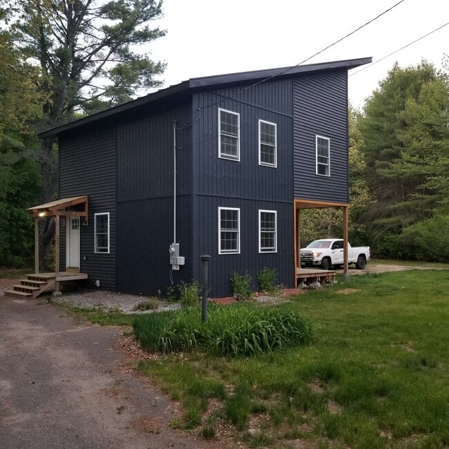 Building Photo - 262 Tandberg Trail