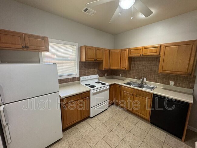 Foto del edificio - 1366 Clermont Ave