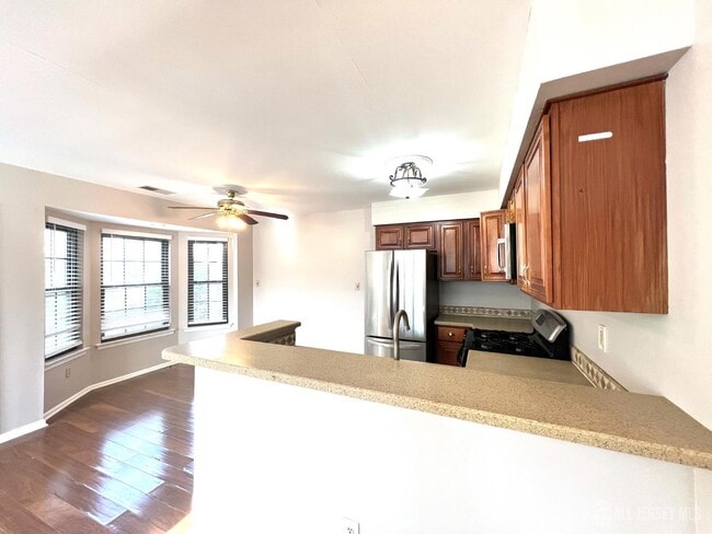 Building Photo - 111 Longfield Ct