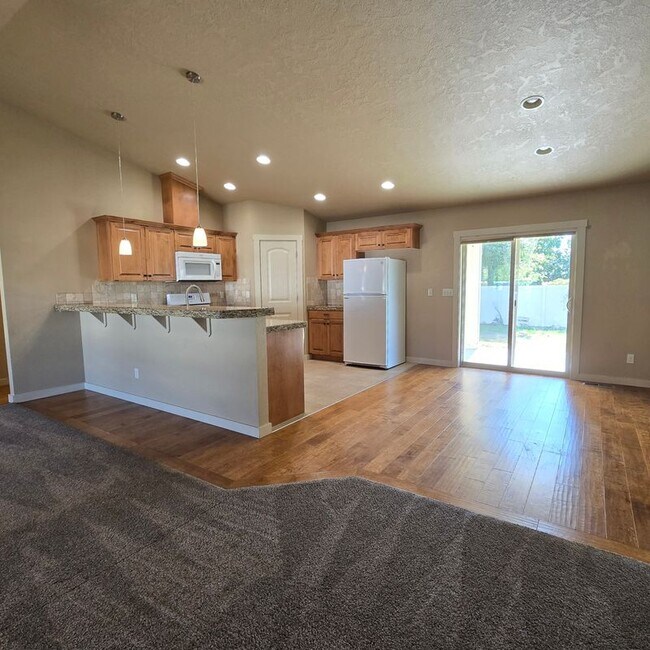 Foto del edificio - 1582 Poplar Ave