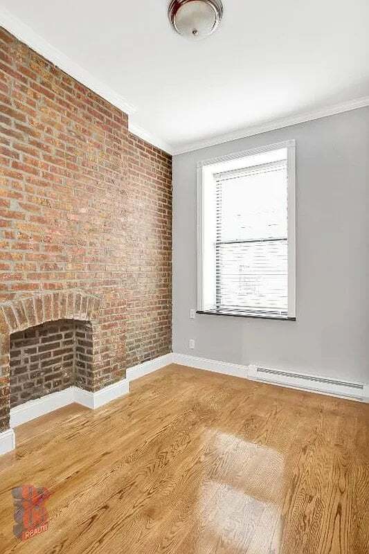 Building Photo - 15 W 103rd St