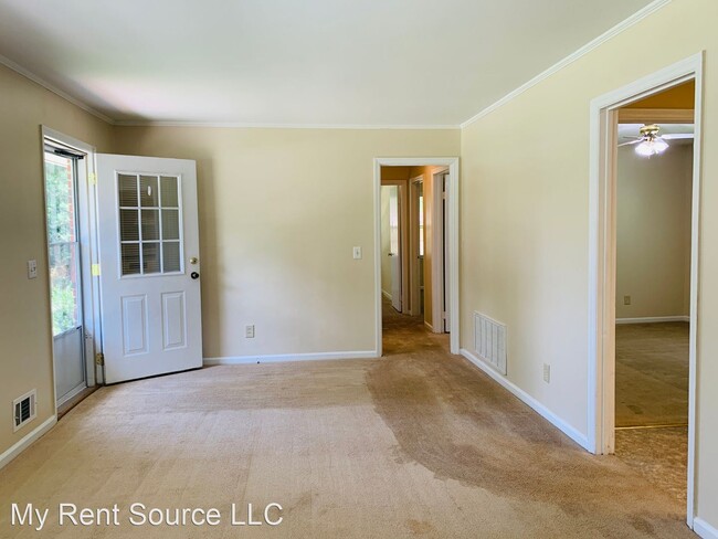 Building Photo - 3 br, 1 bath House - 25 Martin St