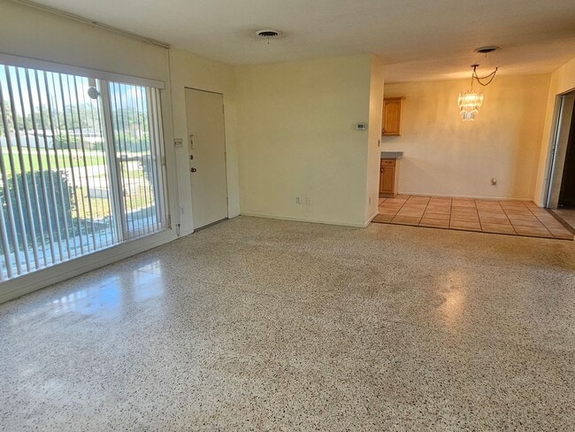 Building Photo - 264 Glen Oak Rd