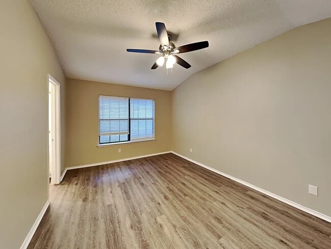 Foto del edificio - 4353 Metronome Dr