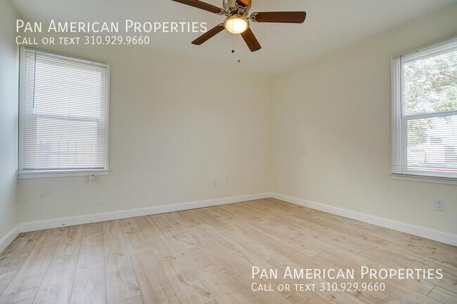Foto del edificio - 1749 Cedar Ave
