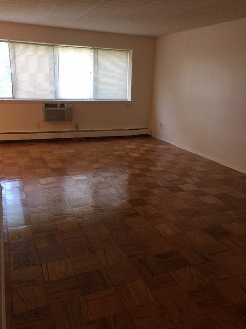 Foto principal - 26 Hillside Ave