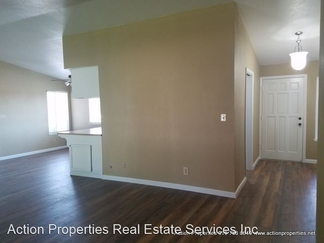 Building Photo - 3 br, 2 bath House - 3350 Amoruso Way