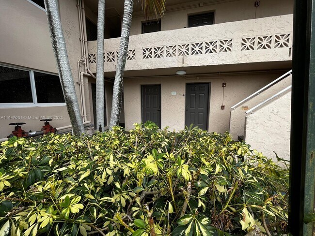 Building Photo - 14500 SW 88th Ave