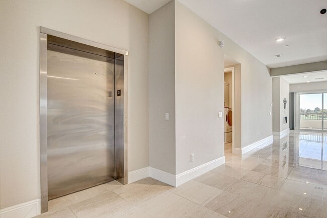 Building Photo - 9133 Las Manaitas Ave