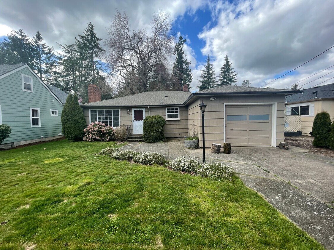 Primary Photo - Fantastic SE Salem location!