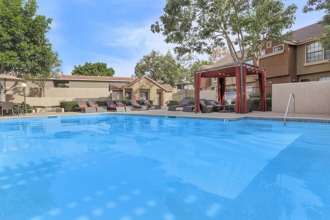 Oak Tree Court Apartment Homes Placentia Ca Apartments Com